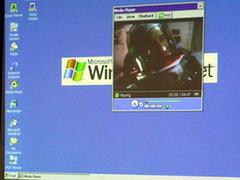 Geode LX評価ボードでWindows CE.NETを起動し、Media Playerで動画を再生したところ