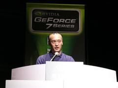 GeForce 7800 GTXによる『Battlefield 2』のデモを披露した、エレクトロニック・アーツ EAゲーム マーケティングディレクターの辻良尚氏