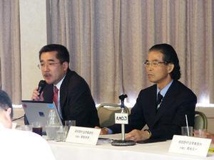 日本AMD 取締役の吉沢俊介氏(左)と、同社顧問弁護士である柳田野村法律事務所の柳田幸男氏