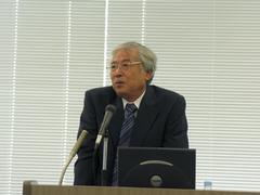 RFIDを巡る協業について説明する、IIJ 代表取締役社長の鈴木幸一氏