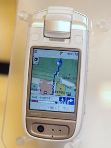 ゼンリンいつもナビがプレインストールされたGPS内蔵携帯電話機『Vodafone 903T』