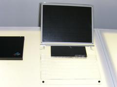 コア部分をスタンドから外して、ノートパソコンの中に装着するだけで、機能やデータをデスクトップからノートに持ち出せる