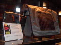 太陽電池搭載バッグ