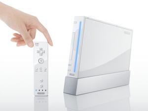 正式名称が『Wii』となった任天堂の次世代ゲーム機本体とゲームリモコン