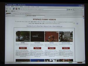 “MYSPACE”の動画交換サイトを通じてスパイウェアが配布されている例