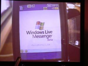 iモード対応携帯電話機向けに提供されている、Windows Live Messengerのベータ版