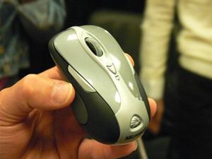 Wireless Notebook Presenter Mouse 8000