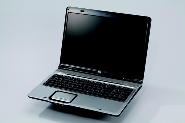 『HP Pavilion Notebook PC dv9200/CT』の写真