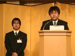 小山工業高等専門学校の金子直尚(かねこ まさなお)さん(左)と椎名 誠(しいな まこと)さん