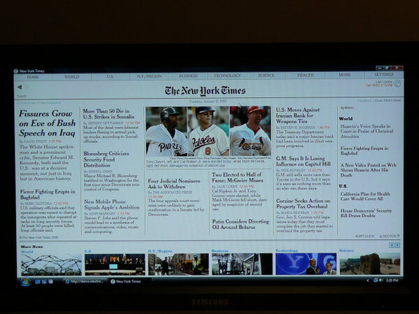  同じくWPFを使ったニュースリーダー“Times Reader”のデモ。写真は全画面表示だが、ウィンドウ表示にしてサイズを変えると、それに合わせて表示の段組も変化する