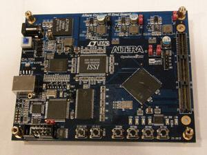 『Cyclone III FPGA スタータ開発キット』のFPGAボード