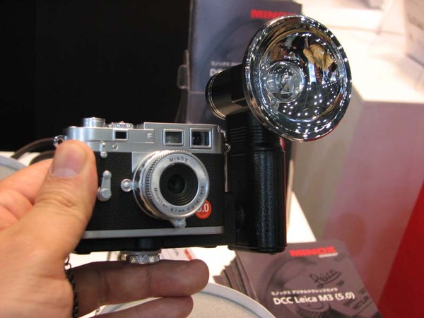 Leica M3と外付けストロボ
