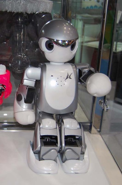 人型ロボットキット『MANOI PF01』