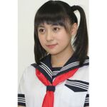 水着はあるけれど手で押さえている!!　15歳・小林万桜の大胆な挑戦