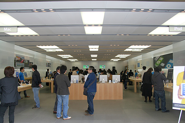 Apple Store Fukuoka Tenjin