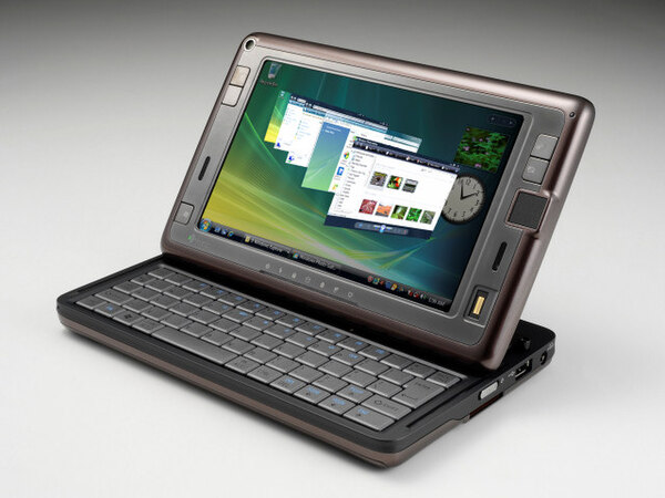 インテルが公開した、台湾HTC社製の“インテル ウルトラ・モバイル・プラットフォーム 2007”ベースUMPC