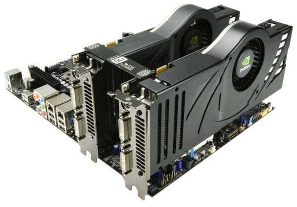 『GeForce 8800 Ultra』搭載リファレンスカードをSLI構成で装着したサンプル写真