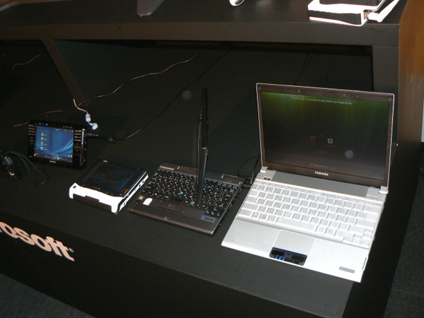 モバイルパソコンの例として紹介されたノートパソコンやUMPC