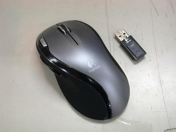 MX620 Cordless Laser Mouse 本体