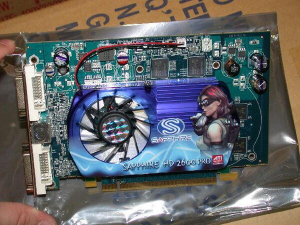 「RADEON HD 2600 Pro 256MB/512MB GDDR2 PCI-Express BOX」カード本体