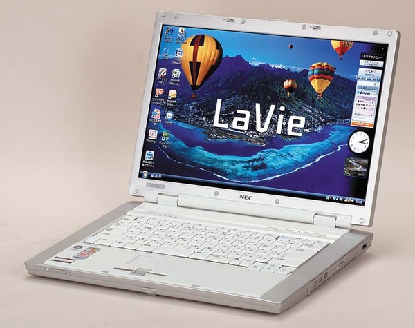 ベター・バイ・デザイン・ノートPCのNEC「LaVie LL570/JG」