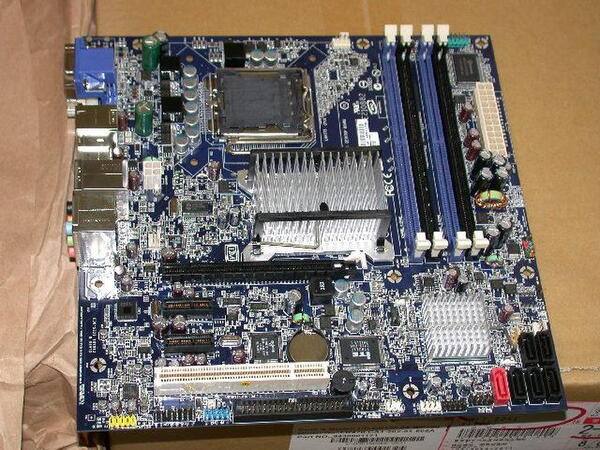 Ascii Jp G33 採用のインテル純正dviオンボードマザー Boxdg33tlm が明日から発売