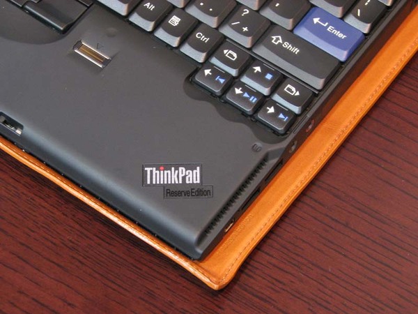ThinkPad Reserved Editionのロゴ