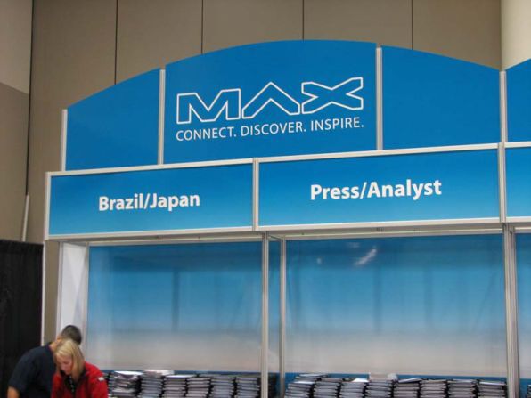 Adobe MAX 2007のレジストレーションカウンター（参加登録受付）には、日本人とブラジル人の専用コーナーが用意されていた。それだけ日本のクリエイター/開発者から高い関心が寄せられているということだ