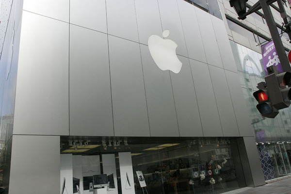 Apple Store Ginza前