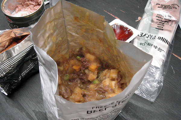 Ascii Jp 戦闘糧食晩餐会 で世界中のレーションを食べ比べ 前編 3 4