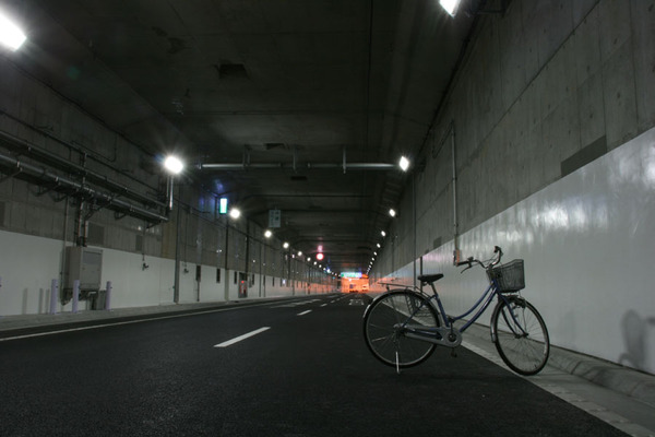 自転車と高速道路