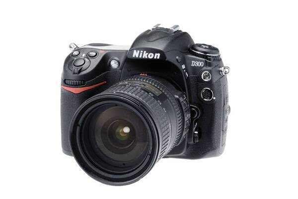 Nikon D300 APS-Cフラッグシップ一眼レフカメラ