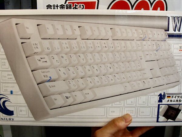 ASCII.jp：センチュリーから茶軸スイッチ採用キーボード「WHITE KNIGHT」が登場