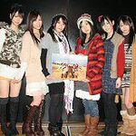 AKB48のU-17美少女が勢揃い!!　AKB48劇場でトークショー＆握手会を開催