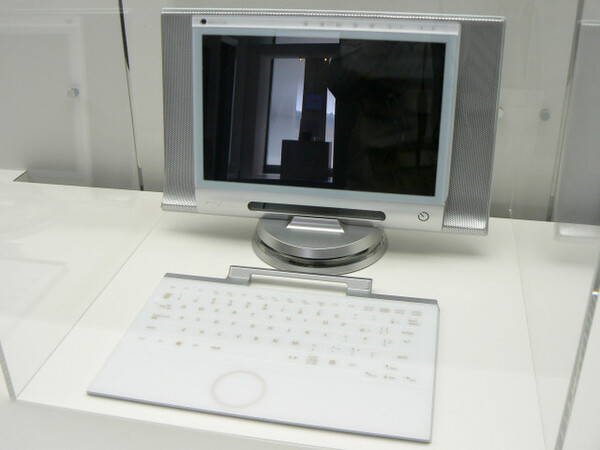 液晶ディスプレー一体型の小型デスクトップのコンセプトモデル