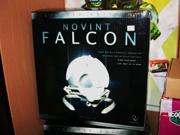 「Novint Falcon」