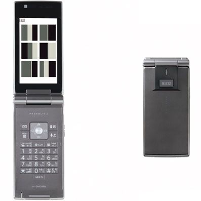 ASCII.jp：NTTドコモ、ビジネス向け超薄ケータイと7.2Mbps対応CF型