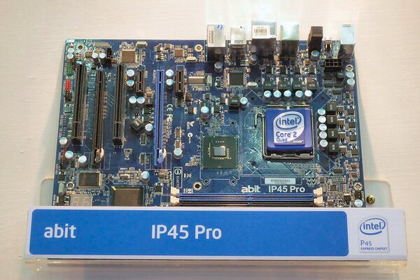 abit「IP45 Pro」