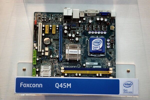 Foxconn「Q45M」