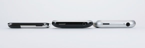 厚みの比較。左からiPod touch、iPhone 3G、初代iPhone