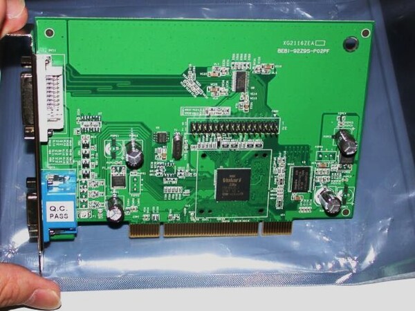 「Volari Z9s 32MB PCI LF」
