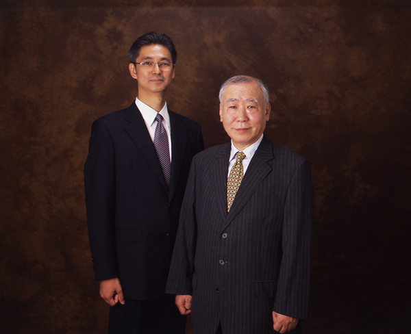 本多会長と鈴木社長の写真