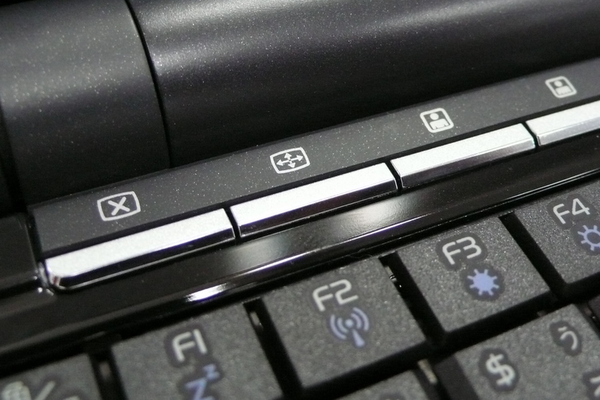 Eee PCの解像度変更ボタン