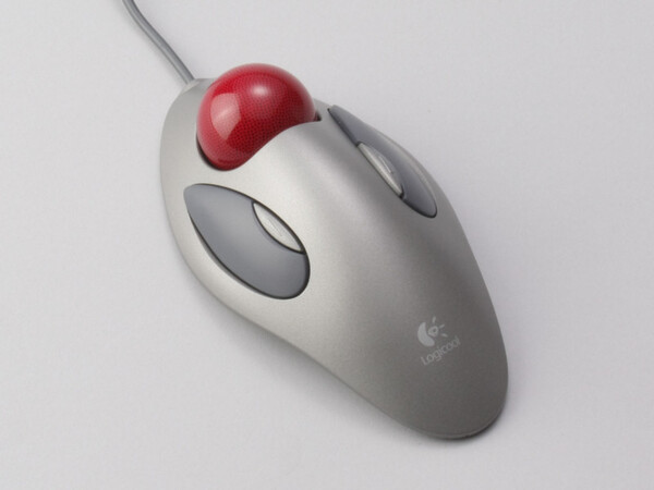 参加者5名中、3名がこのMarble Mouseを使っている