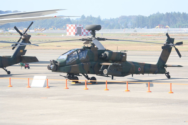 AH-64D戦闘ヘリ
