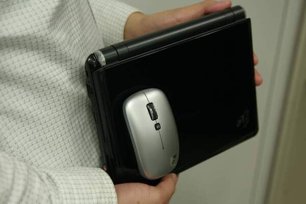 Logicool V550 Nano Cordless Laser Mouse for Notebooks