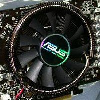 ファントム ASCII.jp：OC/ZALMAN仕様の「GeForce 9600 GT」VGAデビュー！