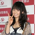若手女優7人の「大人ではない少女の瞬間。」を収録した写真集発売。握手会には小池里奈が登場!!