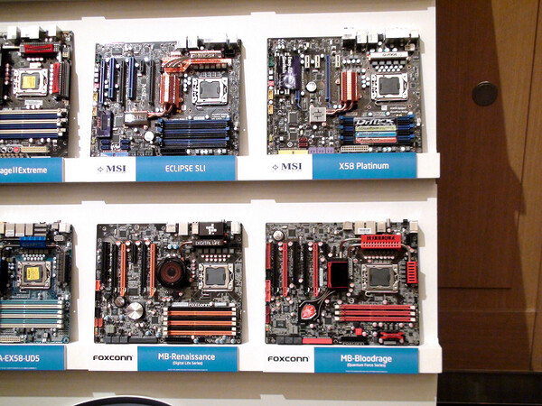 Intel X58 Express搭載マザーボードも、マザーボードメーカー各社から出展