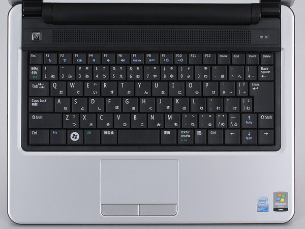 キーピッチ17.5mmの広いキーボード